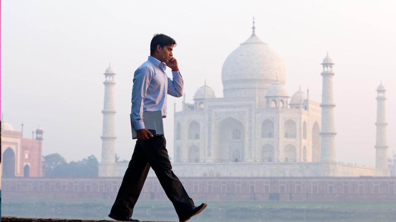 Businessman & Taj Mahal